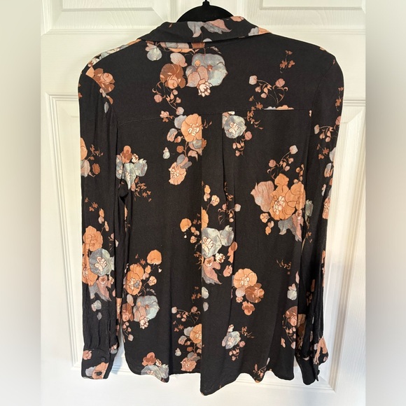 Wilfred Button Up Blouse - Picture 2 of 3